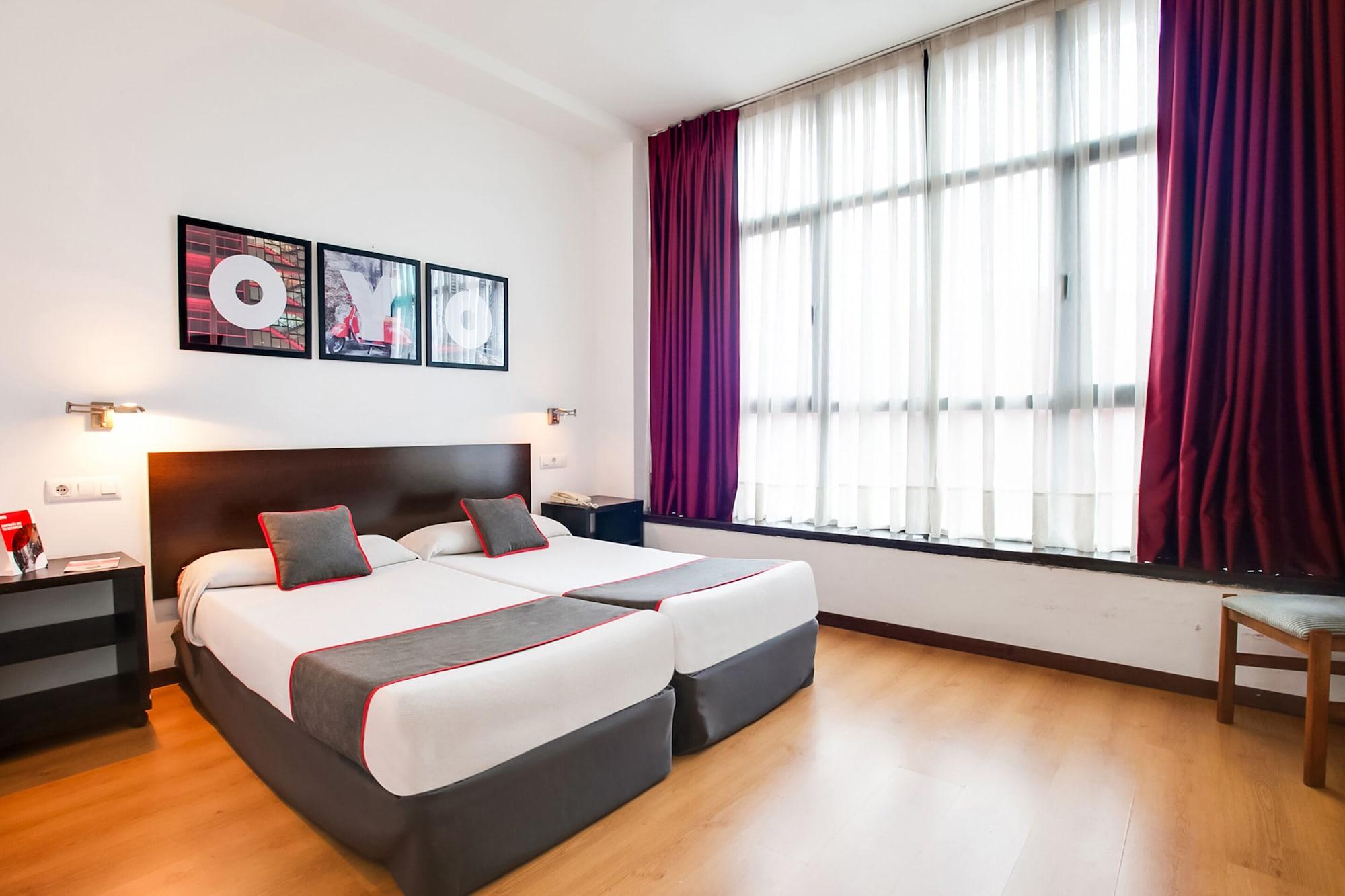 Oyo Hotel Parque Empresarial Авила Экстерьер фото