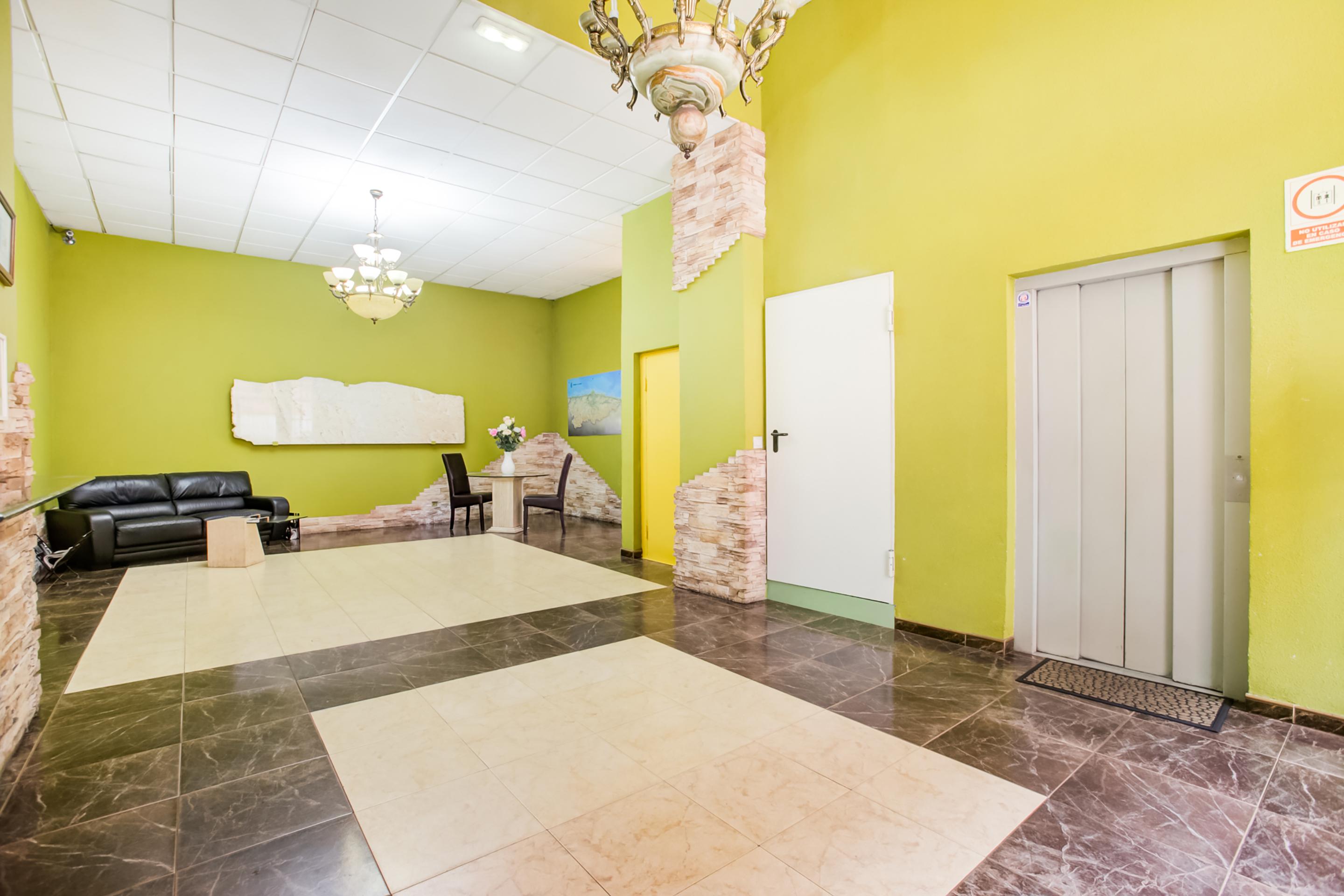 Oyo Hotel Parque Empresarial Авила Экстерьер фото