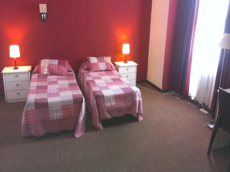 Oyo Hotel Parque Empresarial Авила Экстерьер фото